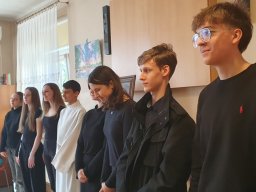 Występ młodzieżowej grupy teatralnej w Bytomskim Centrum Wsparcia, 18.04.2026
